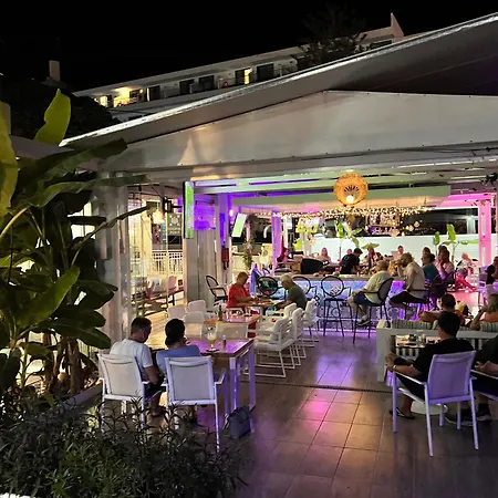 Osiris And Отель 3*