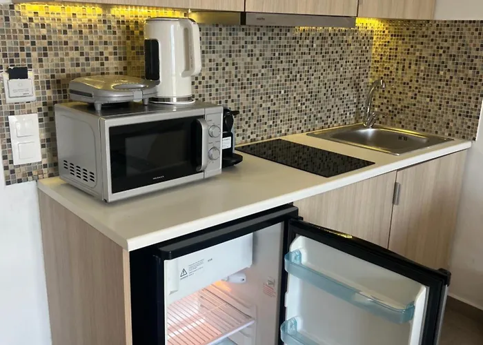 Osiris And Hotel Jalisos