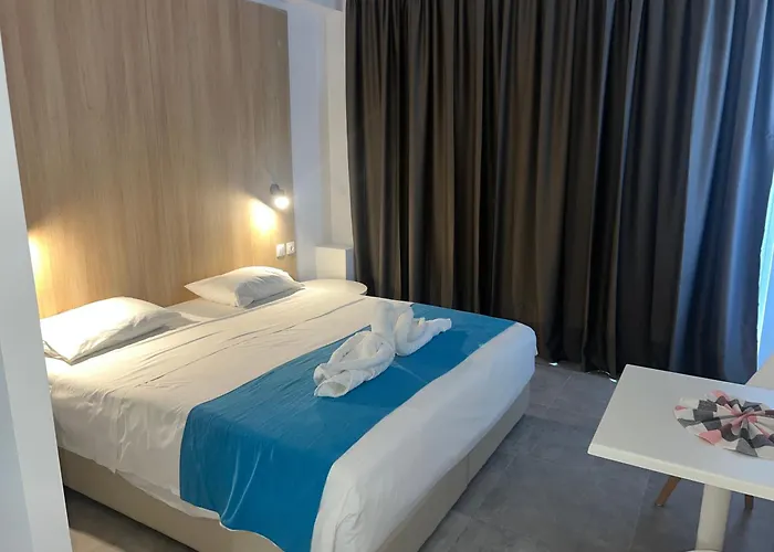 Osiris And מלון יאליסוס