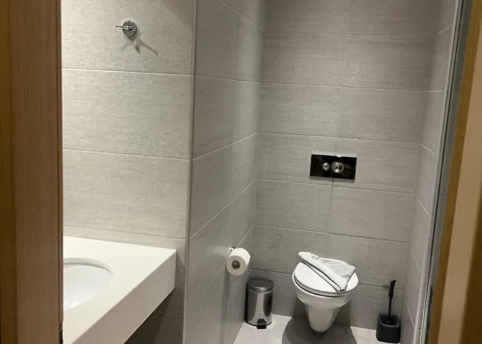 Osiris And Hotell 3*